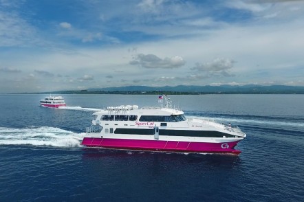 catamaran passenger ferry manufacturers