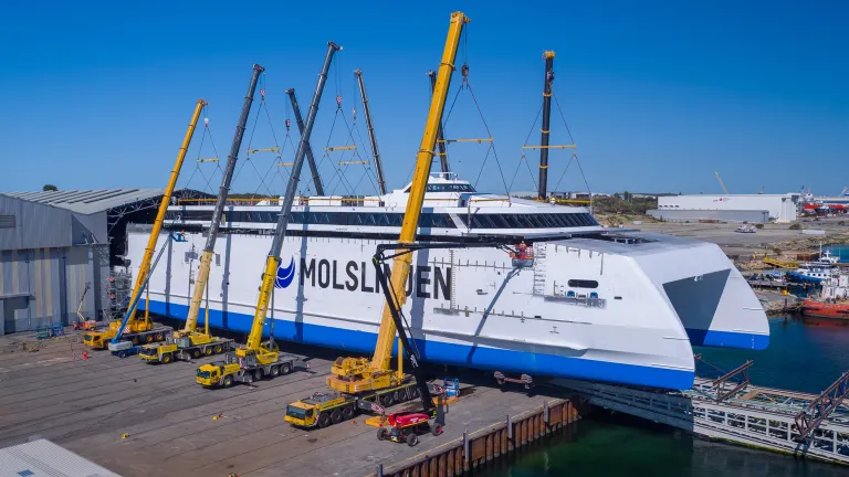 Austal Molslinjen Ferry Rollout-1 LR.jpg