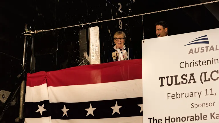 Austal-Tulsa-Christening-315.jpg