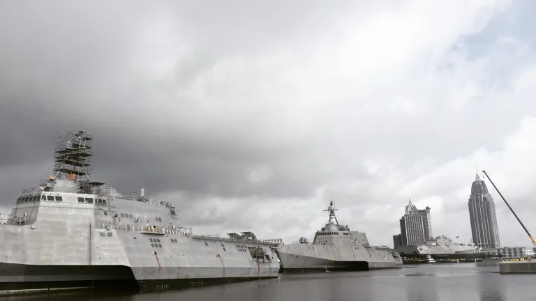 Construction at Austal USA (3).jpg